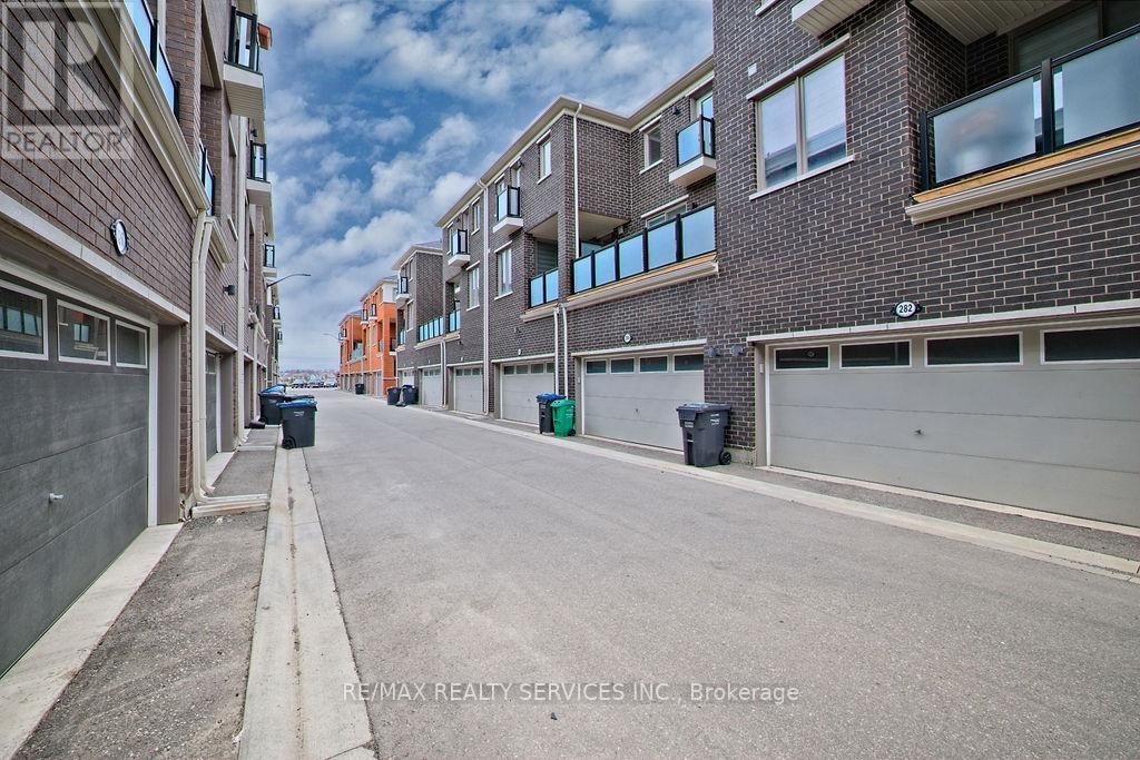 284 LAGERFELD DRIVE Image 31
