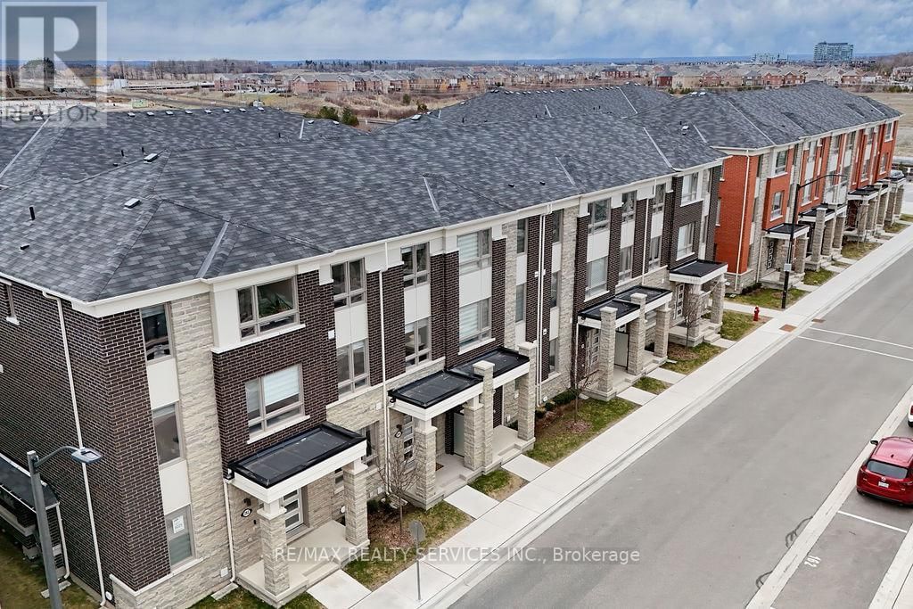 284 LAGERFELD DRIVE Image 38