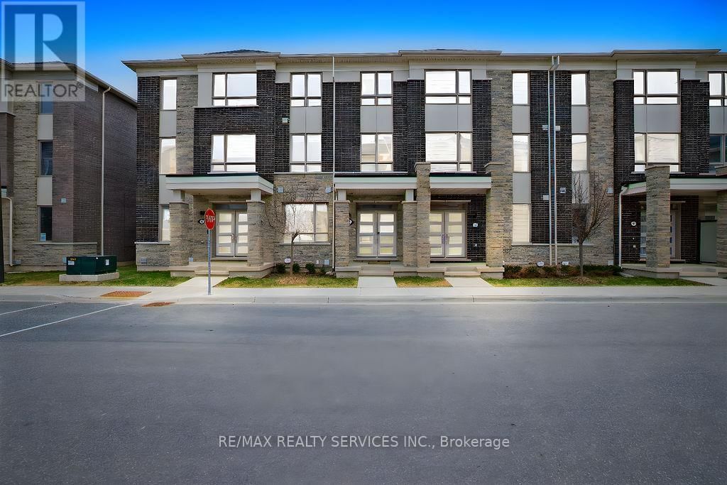 284 LAGERFELD DRIVE Image 39