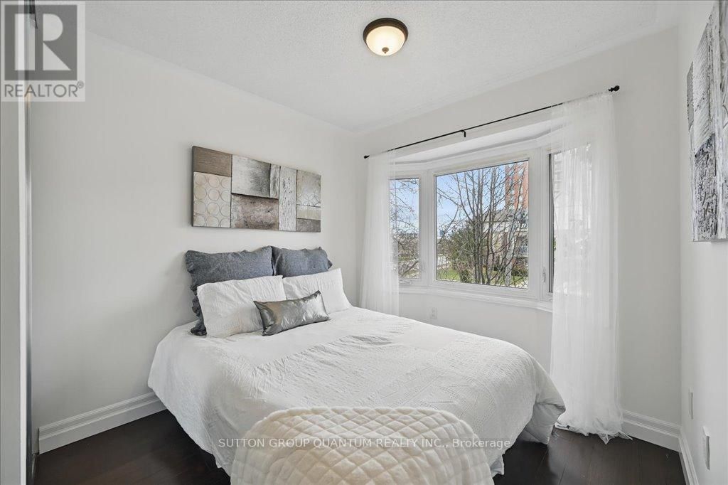 48 GLENASHTON DRIVE Image 25