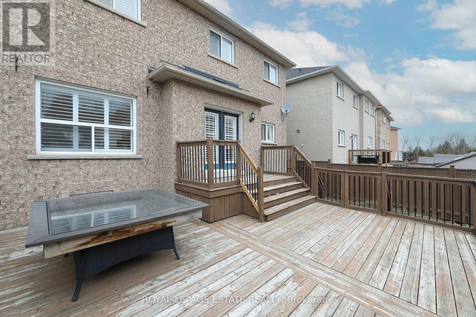 21 SENWOOD STREET Image 22