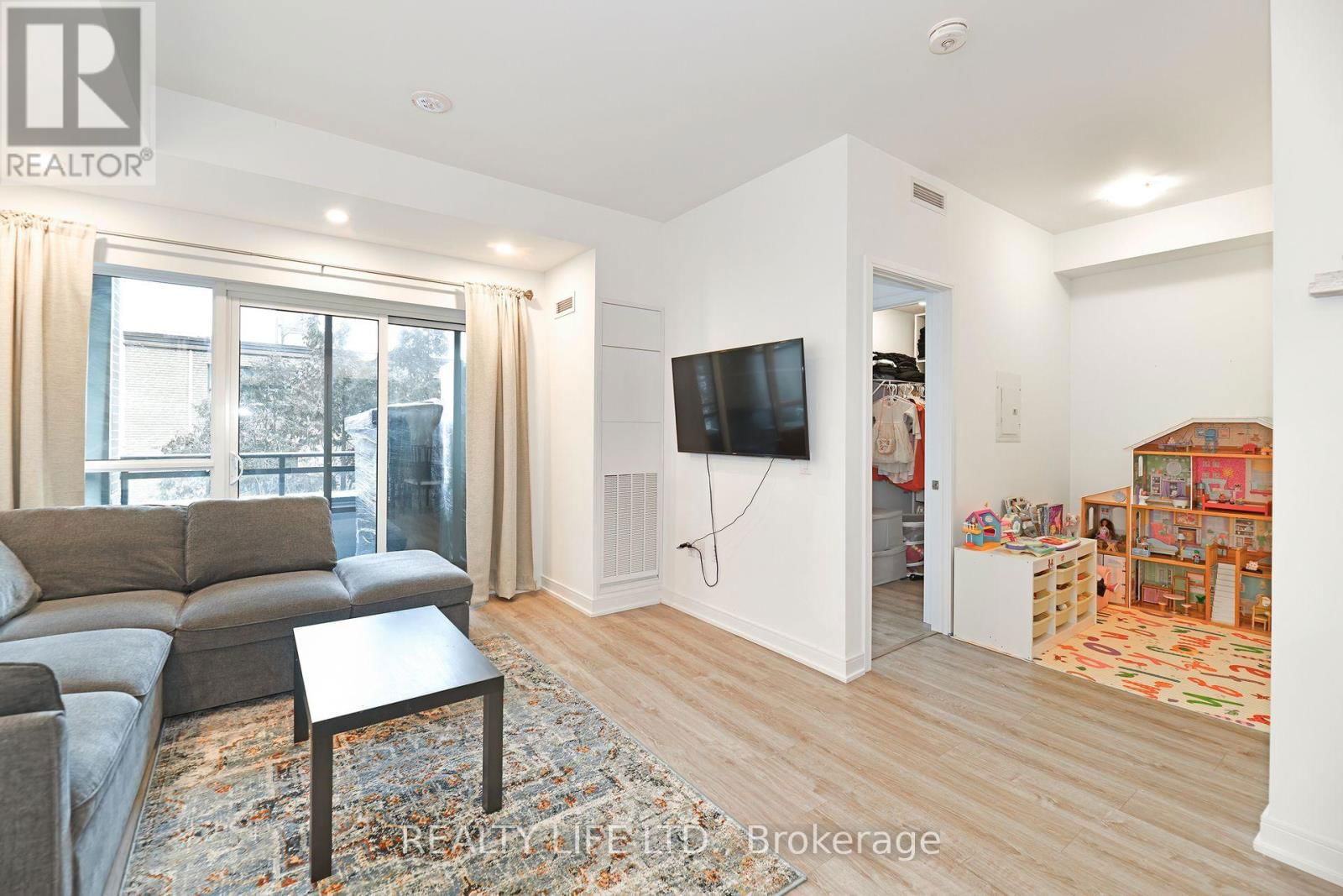 310 - 25 NEIGHBOURHOOD LANE Image 3