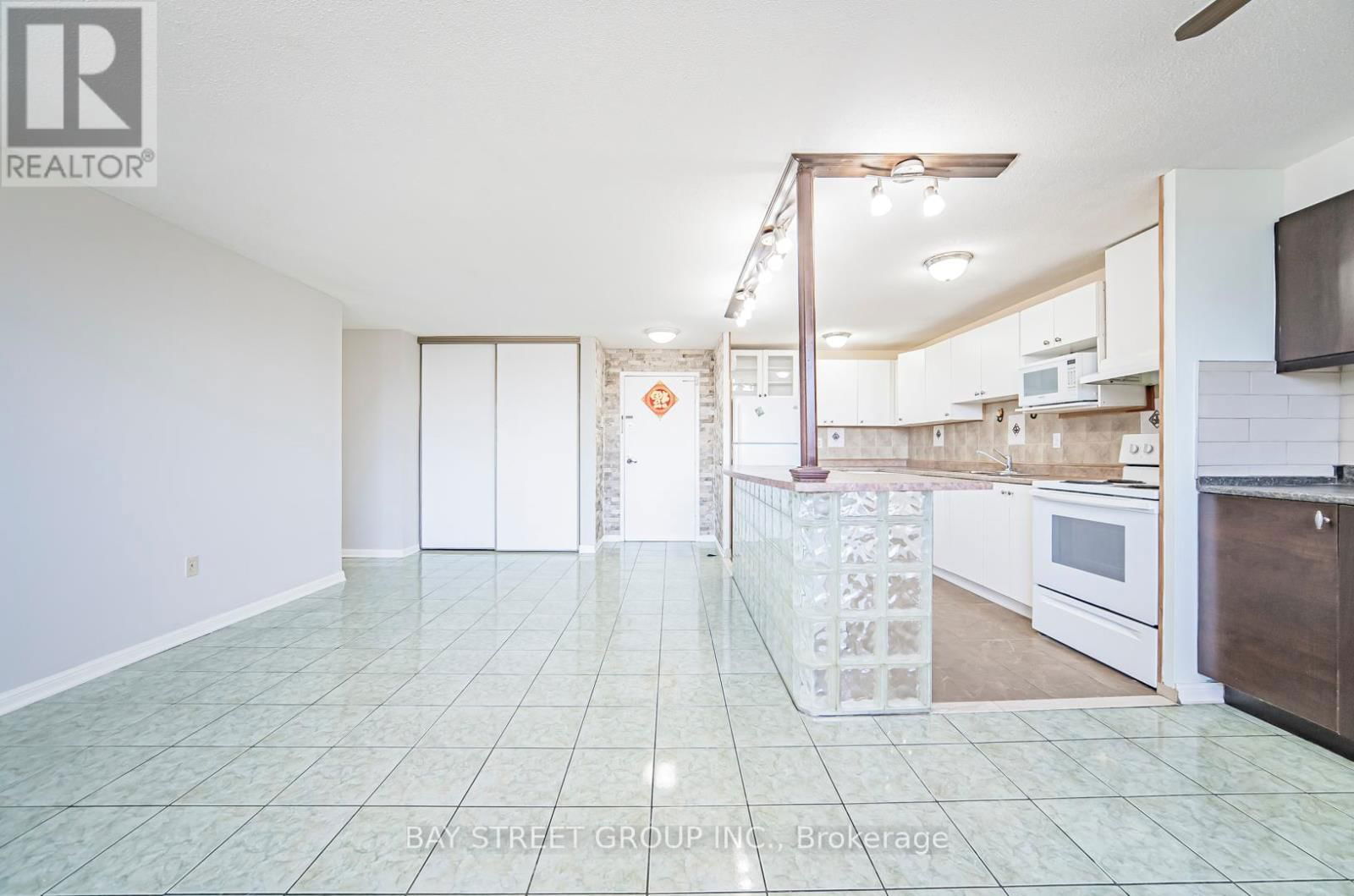 409 - 3120 KIRWIN AVENUE Image 12