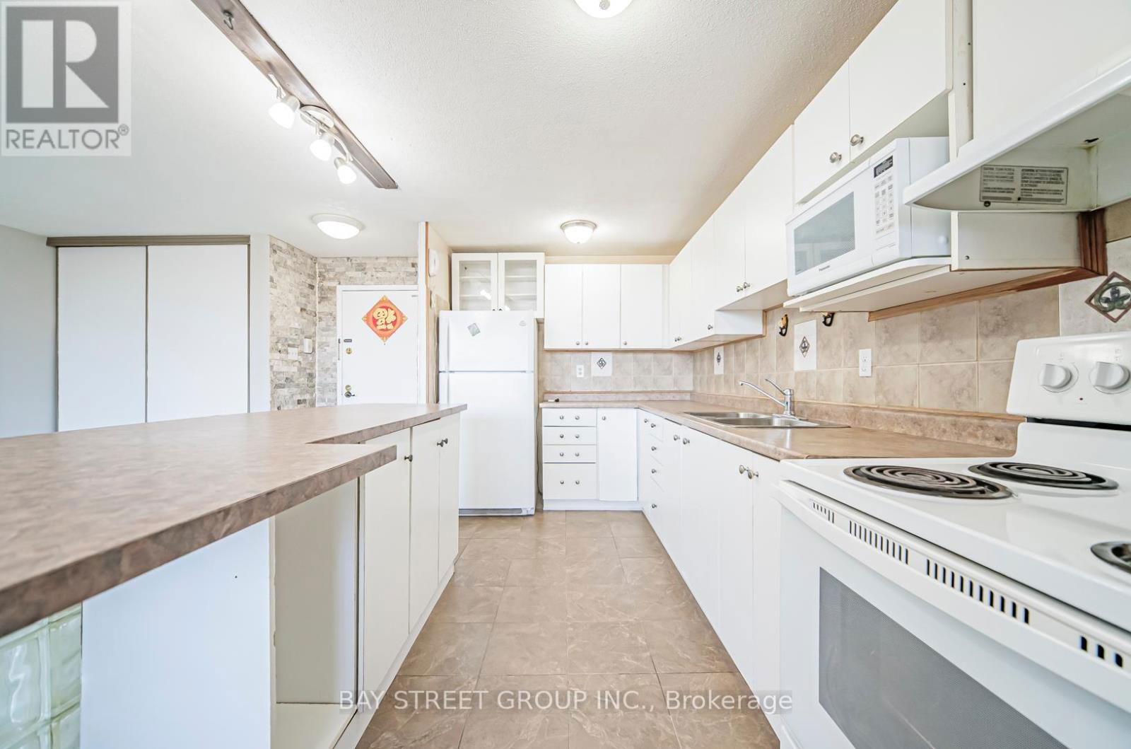 409 - 3120 KIRWIN AVENUE Image 19