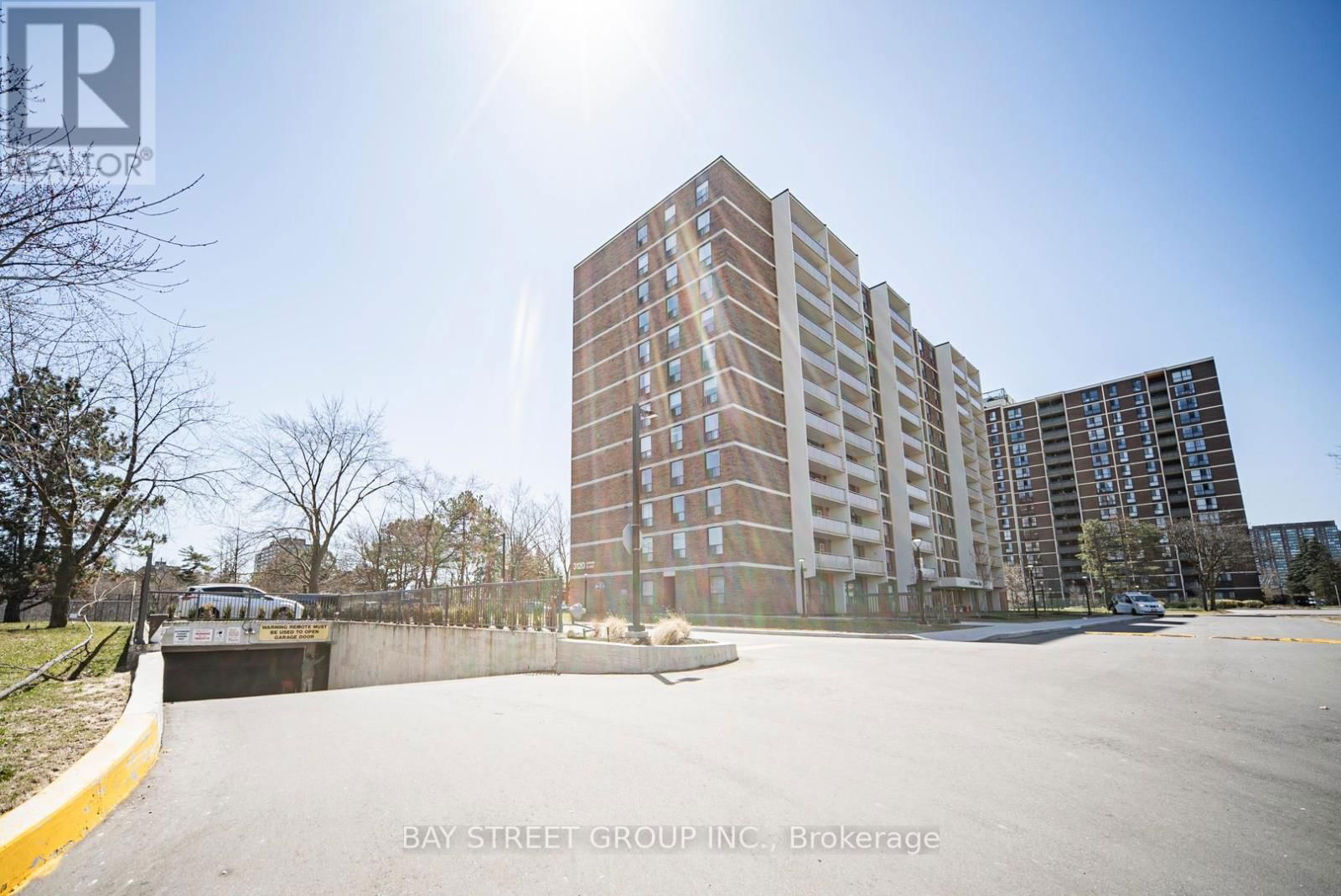 409 - 3120 KIRWIN AVENUE Image 2