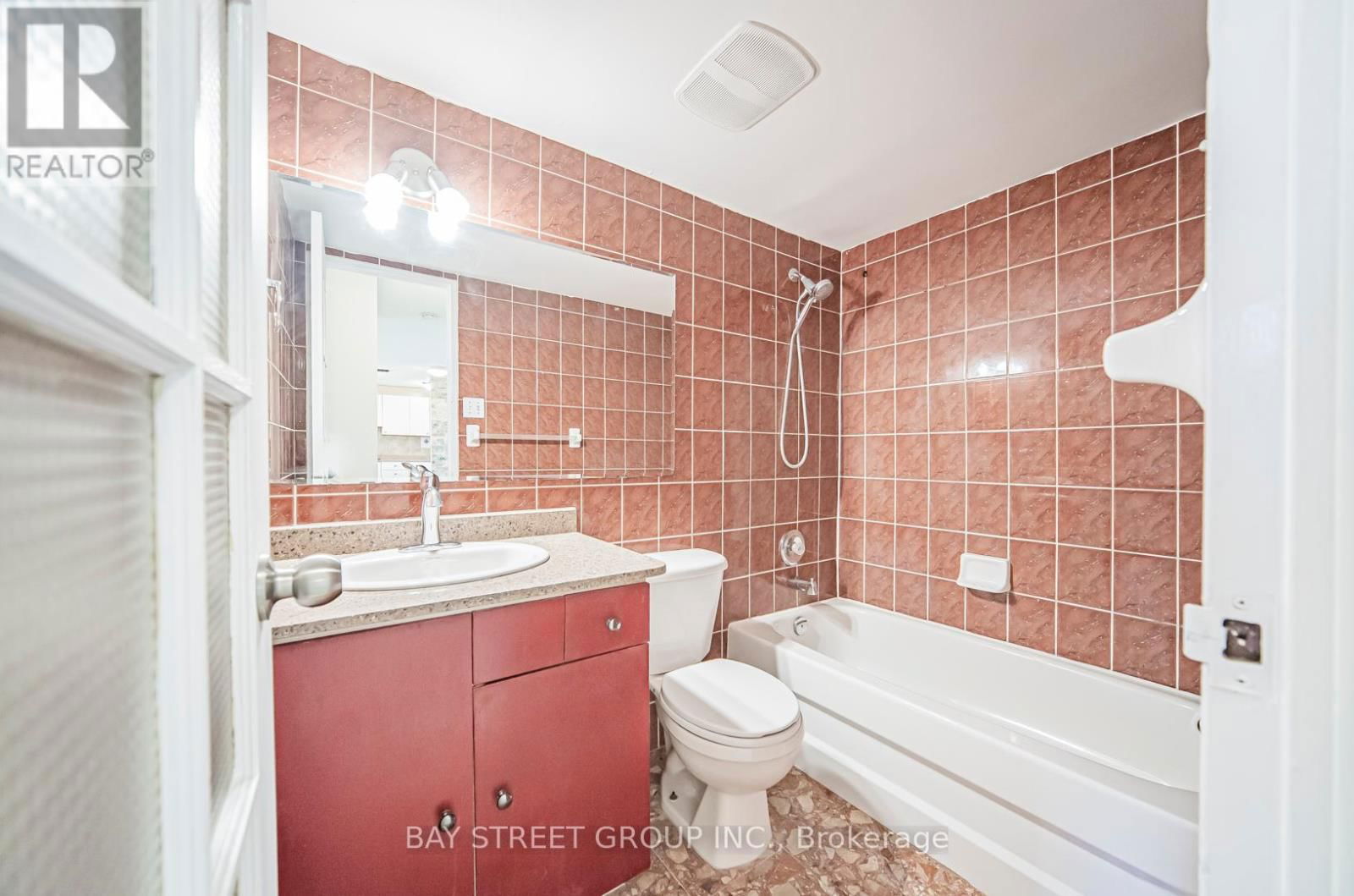 409 - 3120 KIRWIN AVENUE Image 37