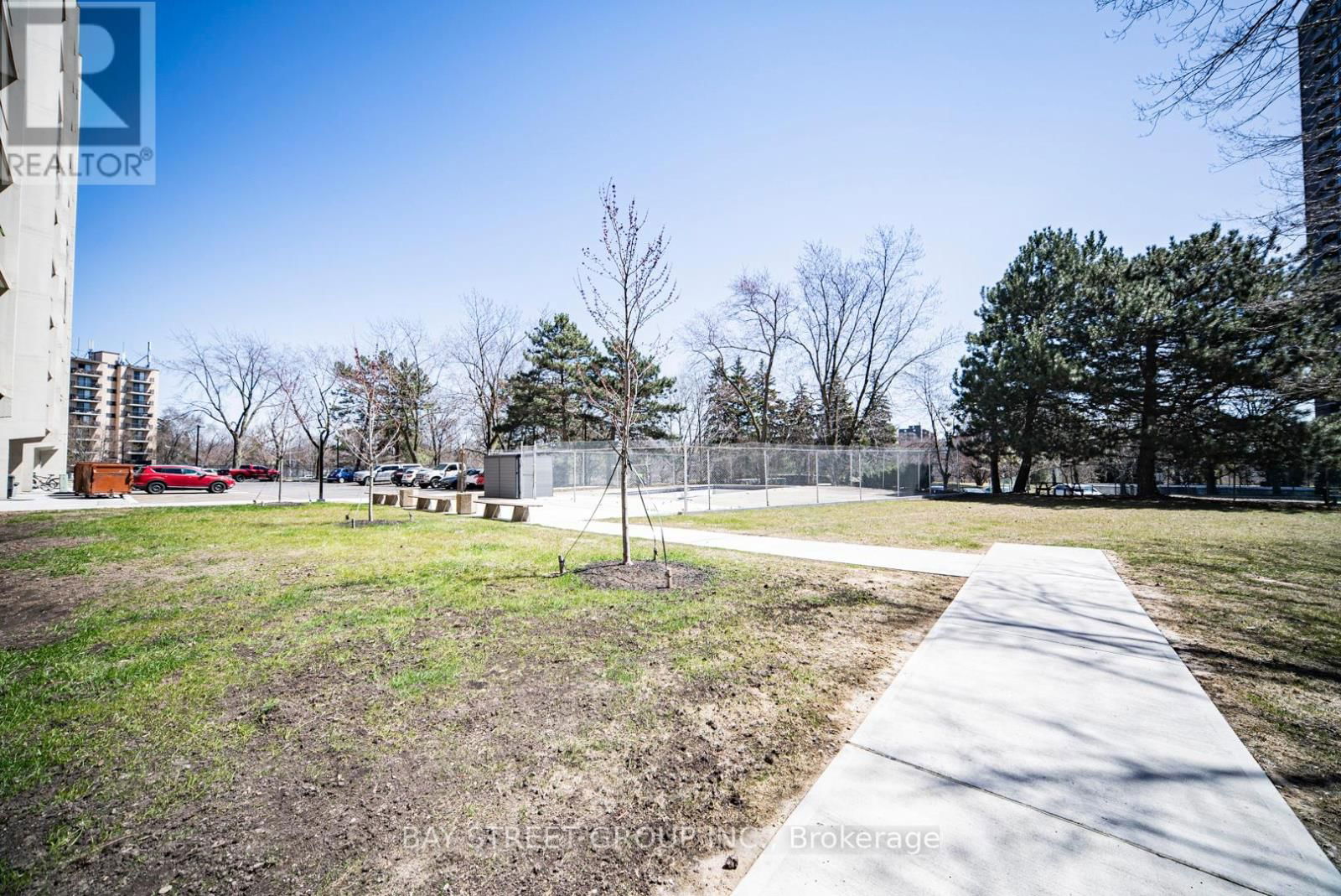 409 - 3120 KIRWIN AVENUE Image 4