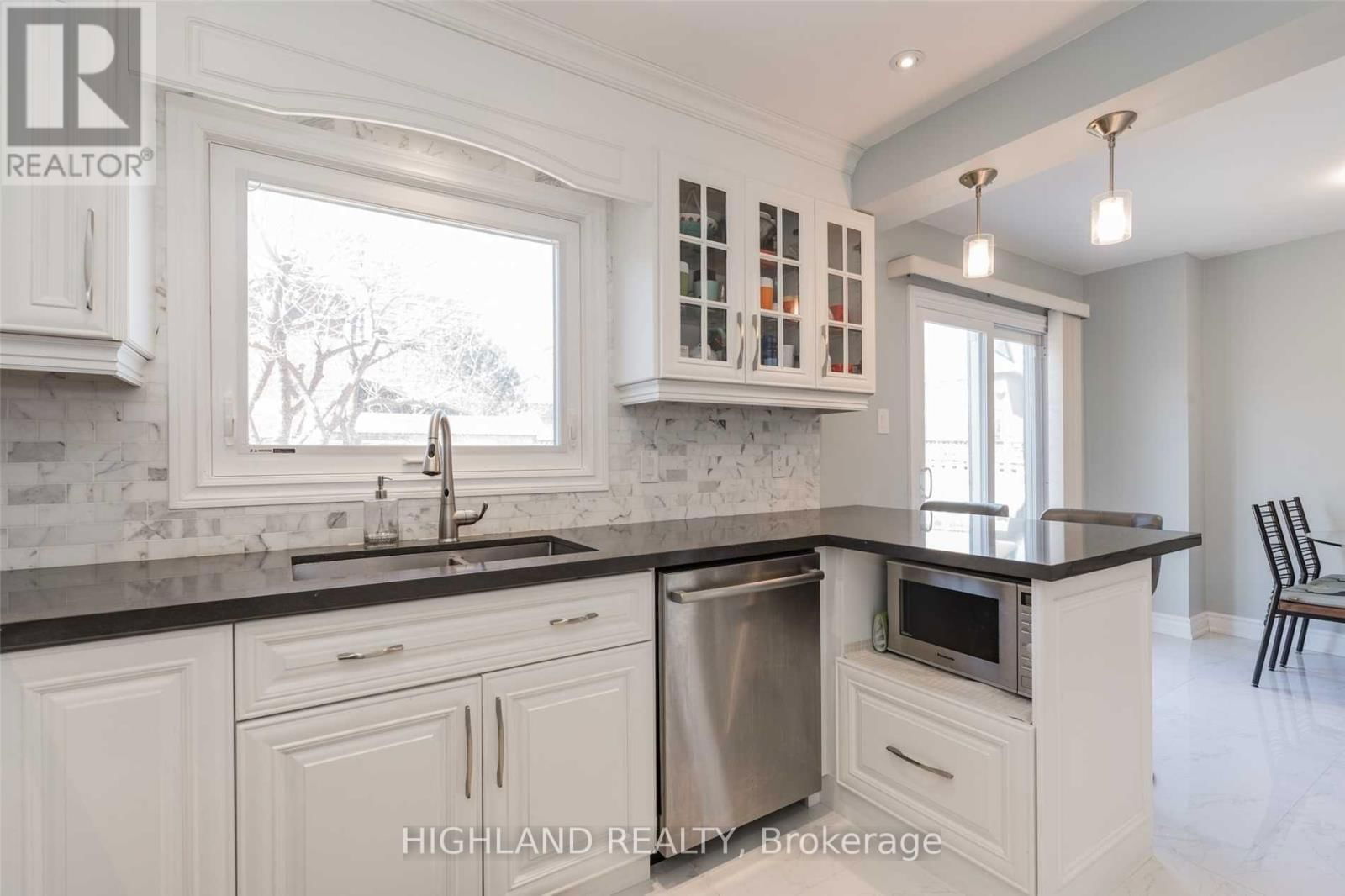 2325 CREDIT VALLEY ROAD Image 11
