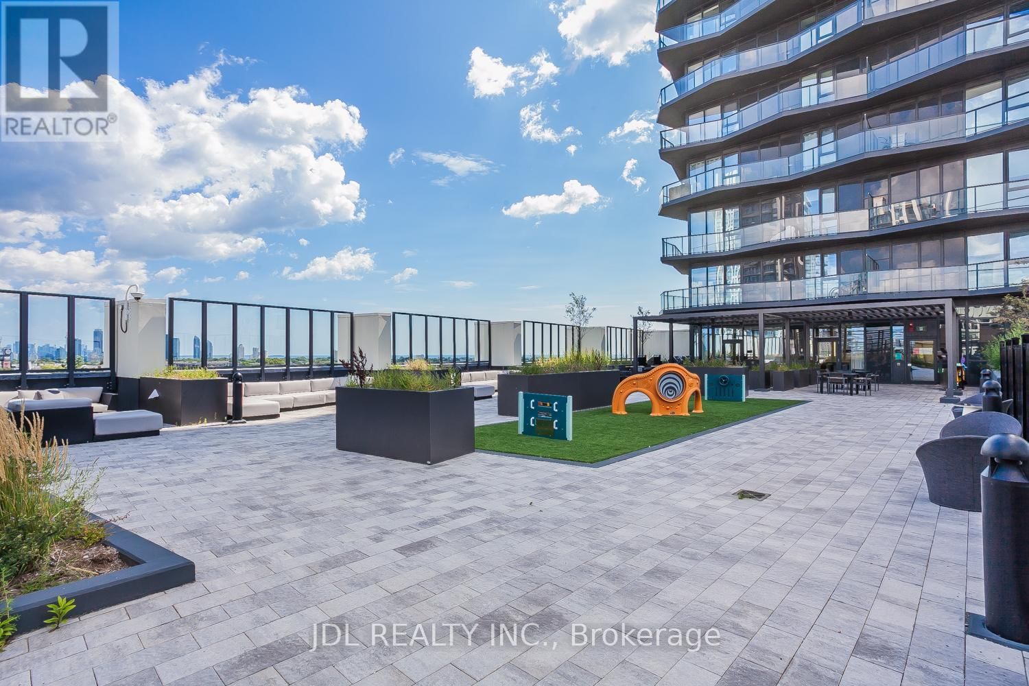 2809 - 36 ZORRA STREET Image 10