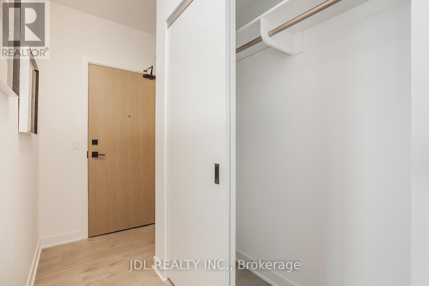 2809 - 36 ZORRA STREET Image 20