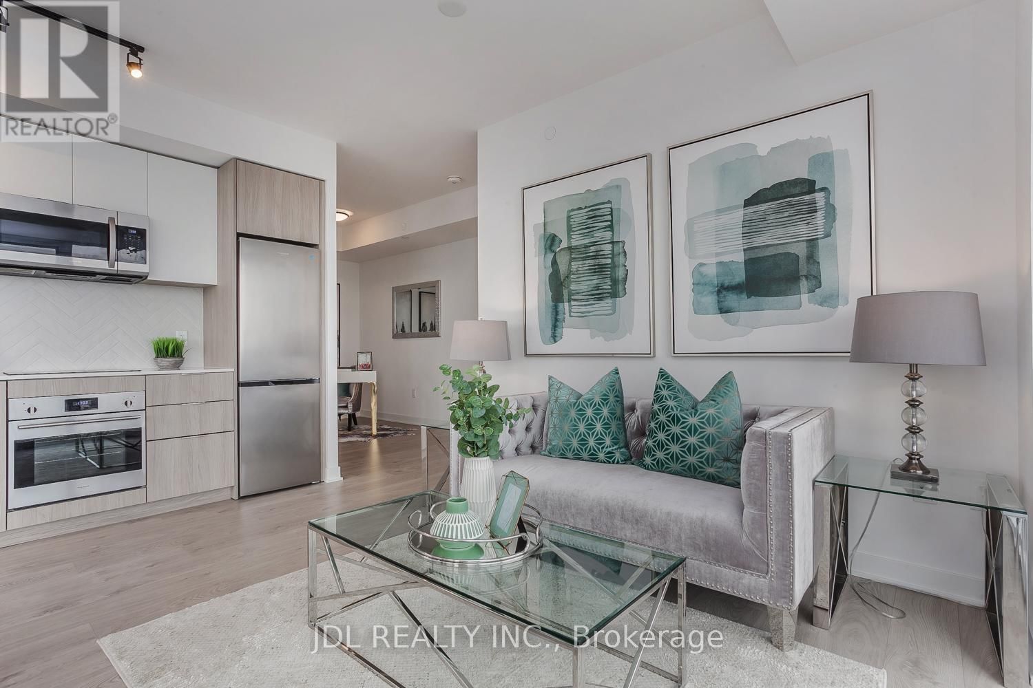 2809 - 36 ZORRA STREET Image 28