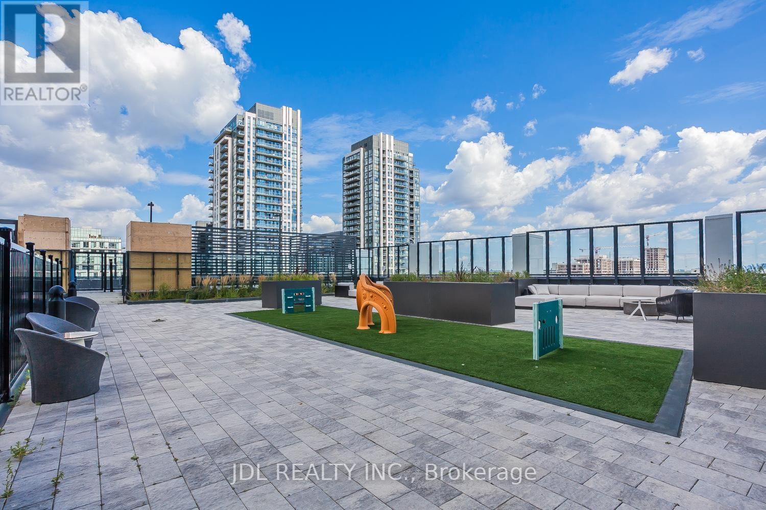 2809 - 36 ZORRA STREET Image 9