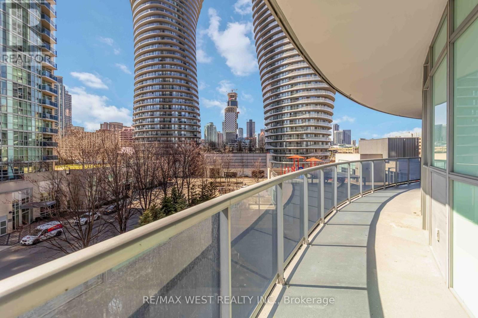 406 - 80 ABSOLUTE AVENUE Image 31