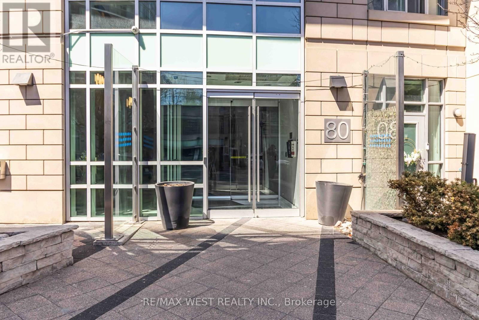 406 - 80 ABSOLUTE AVENUE Image 4