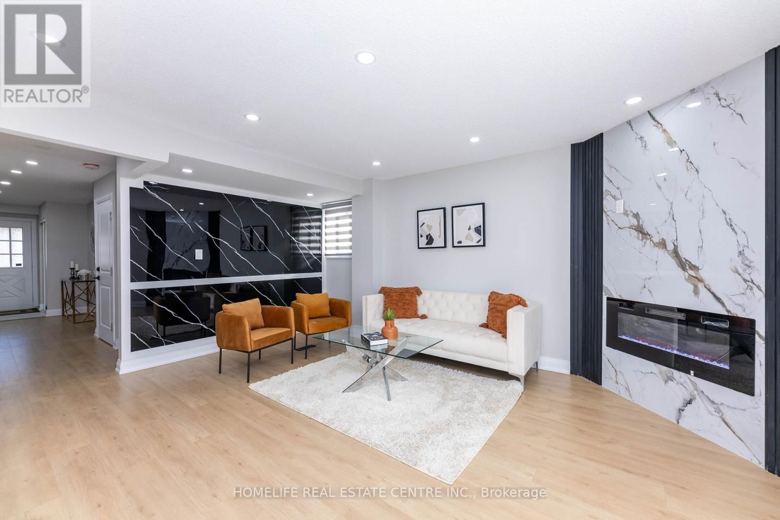 7 MARKHAM STREET Image 12