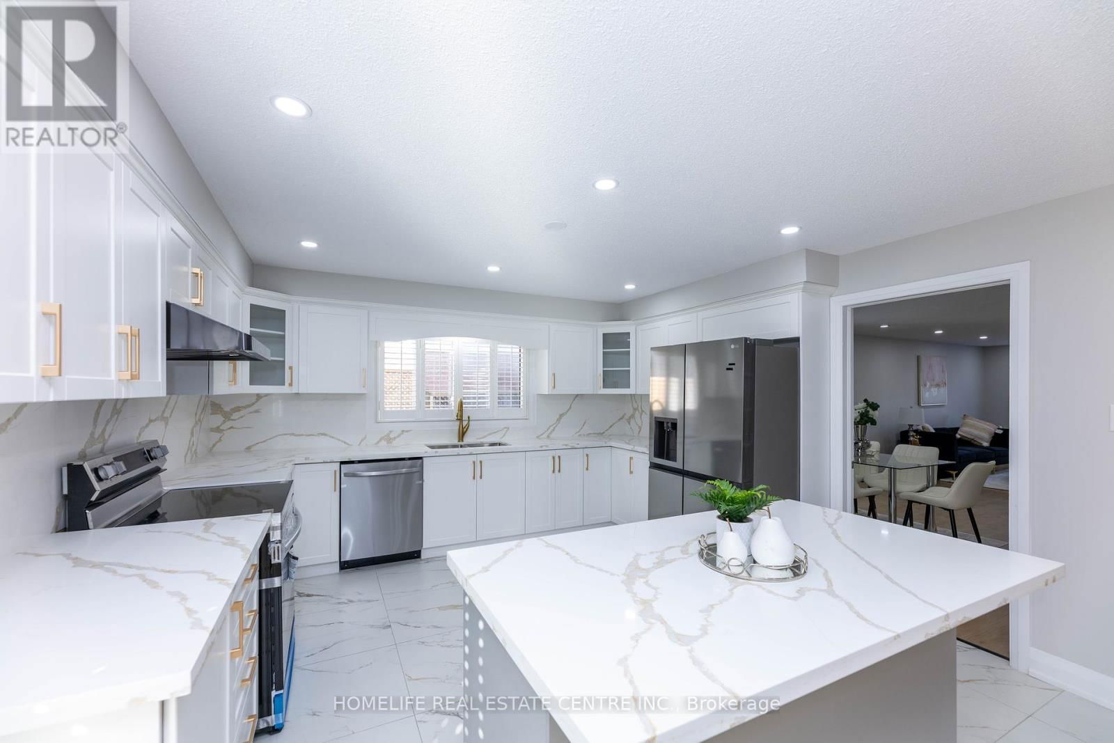 7 MARKHAM STREET Image 16