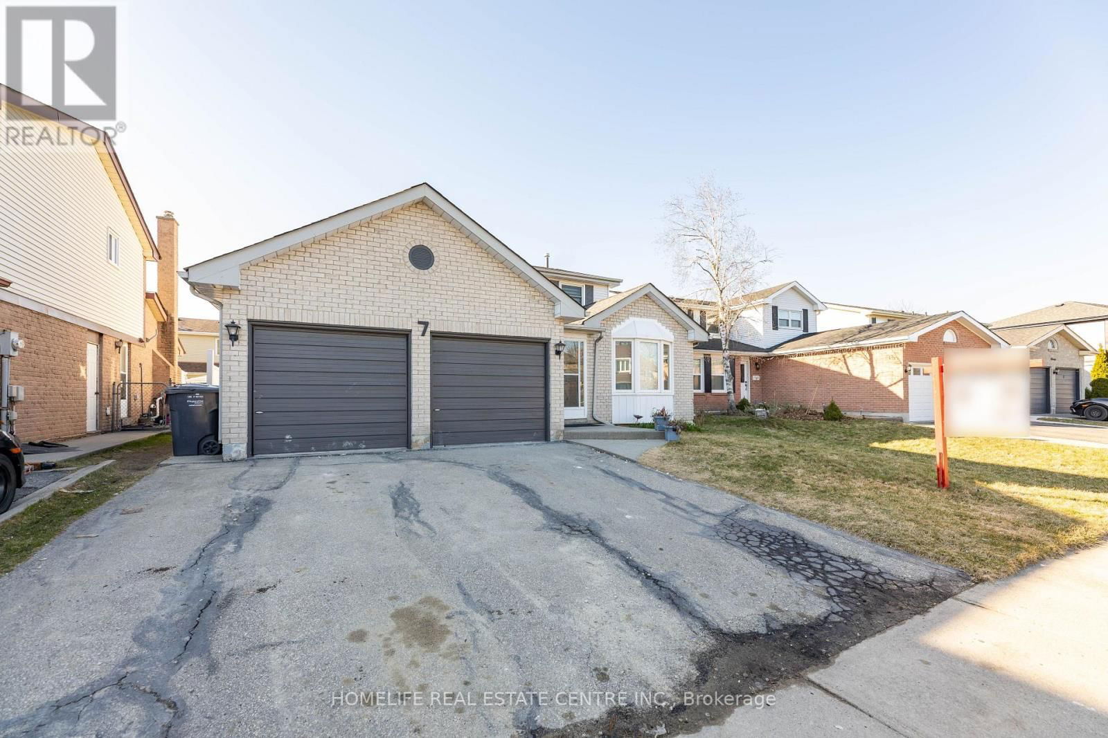 7 MARKHAM STREET Image 2