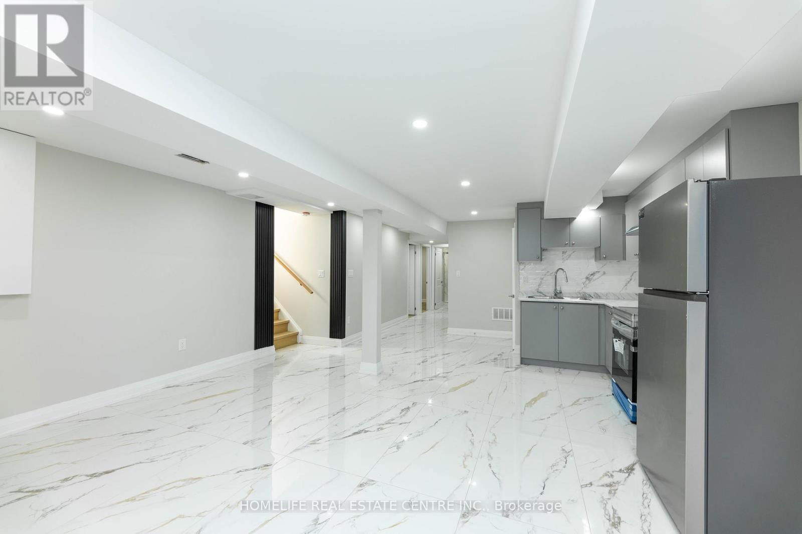 7 MARKHAM STREET Image 29
