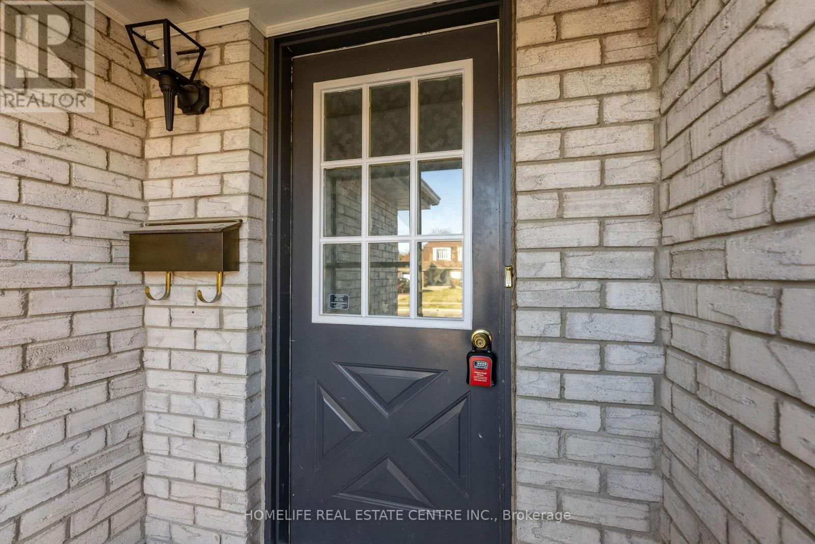 7 MARKHAM STREET Image 3
