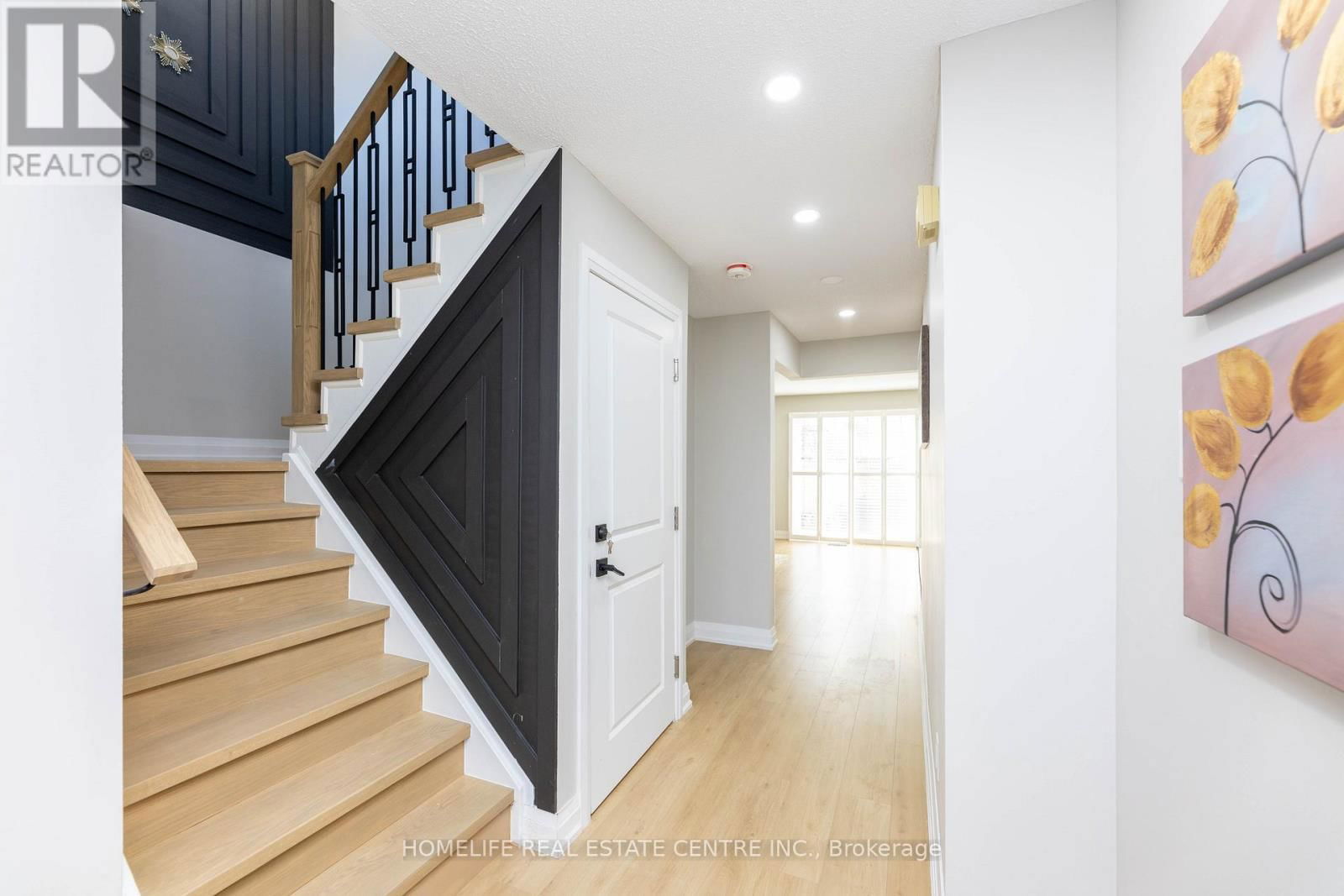 7 MARKHAM STREET Image 5