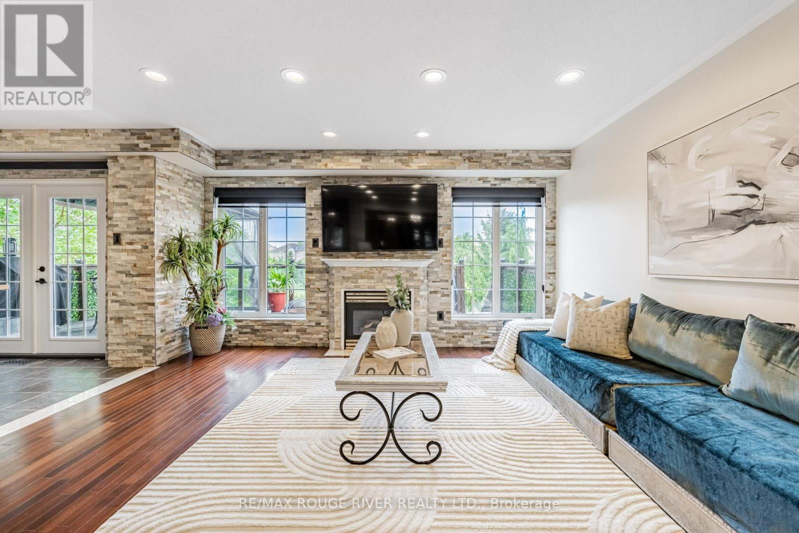 26 PORCHLIGHT ROAD Image 11