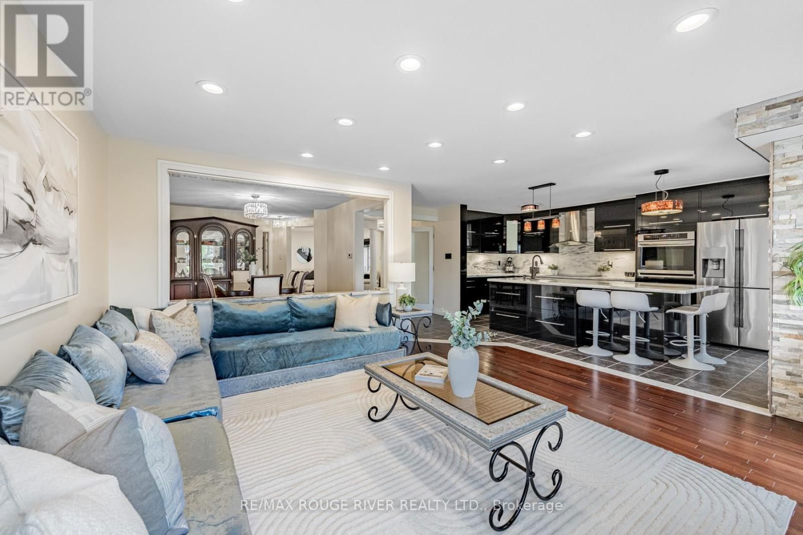 26 PORCHLIGHT ROAD Image 14