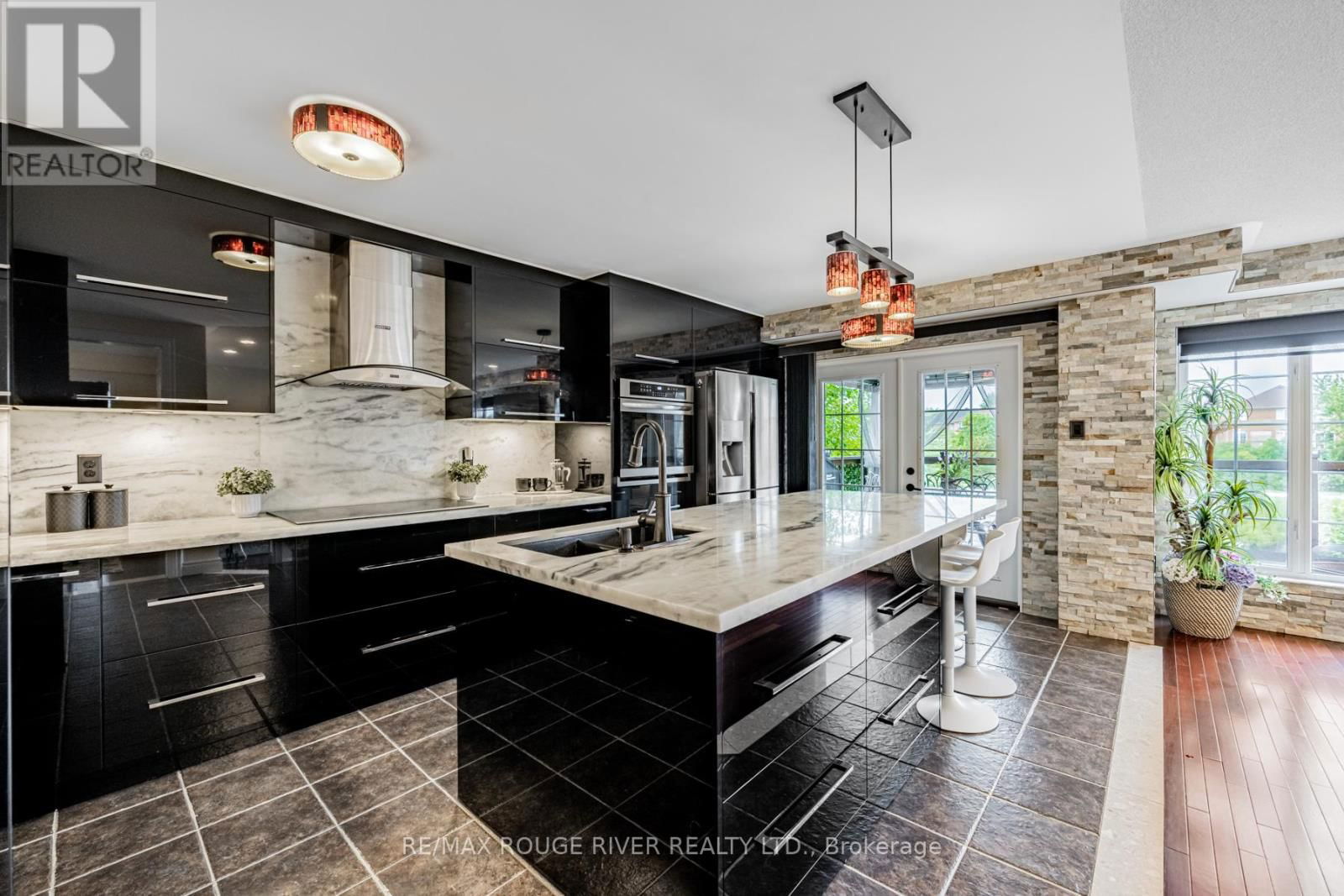 26 PORCHLIGHT ROAD Image 15