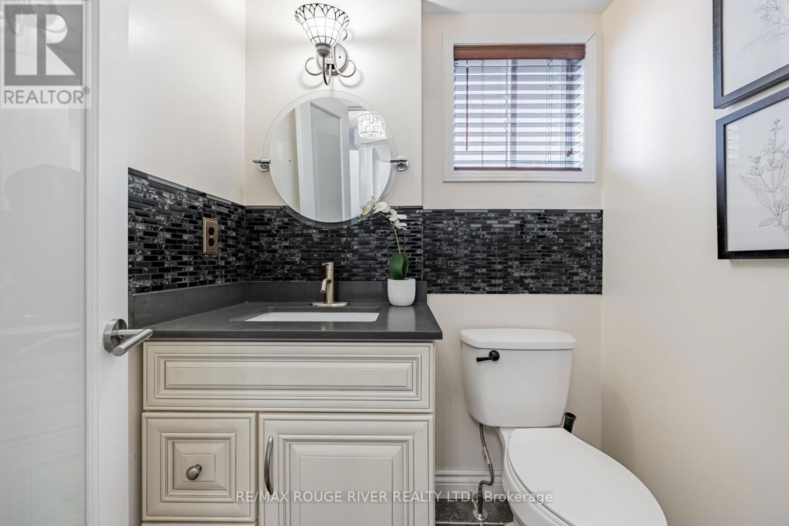 26 PORCHLIGHT ROAD Image 23