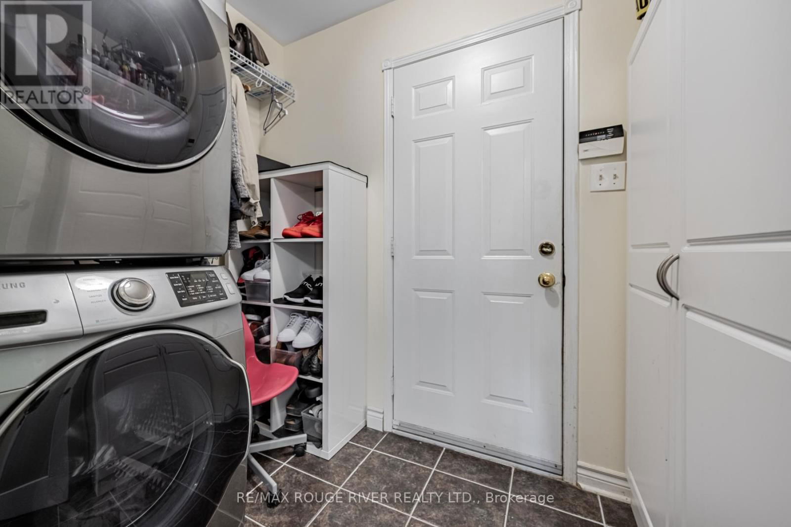 26 PORCHLIGHT ROAD Image 24