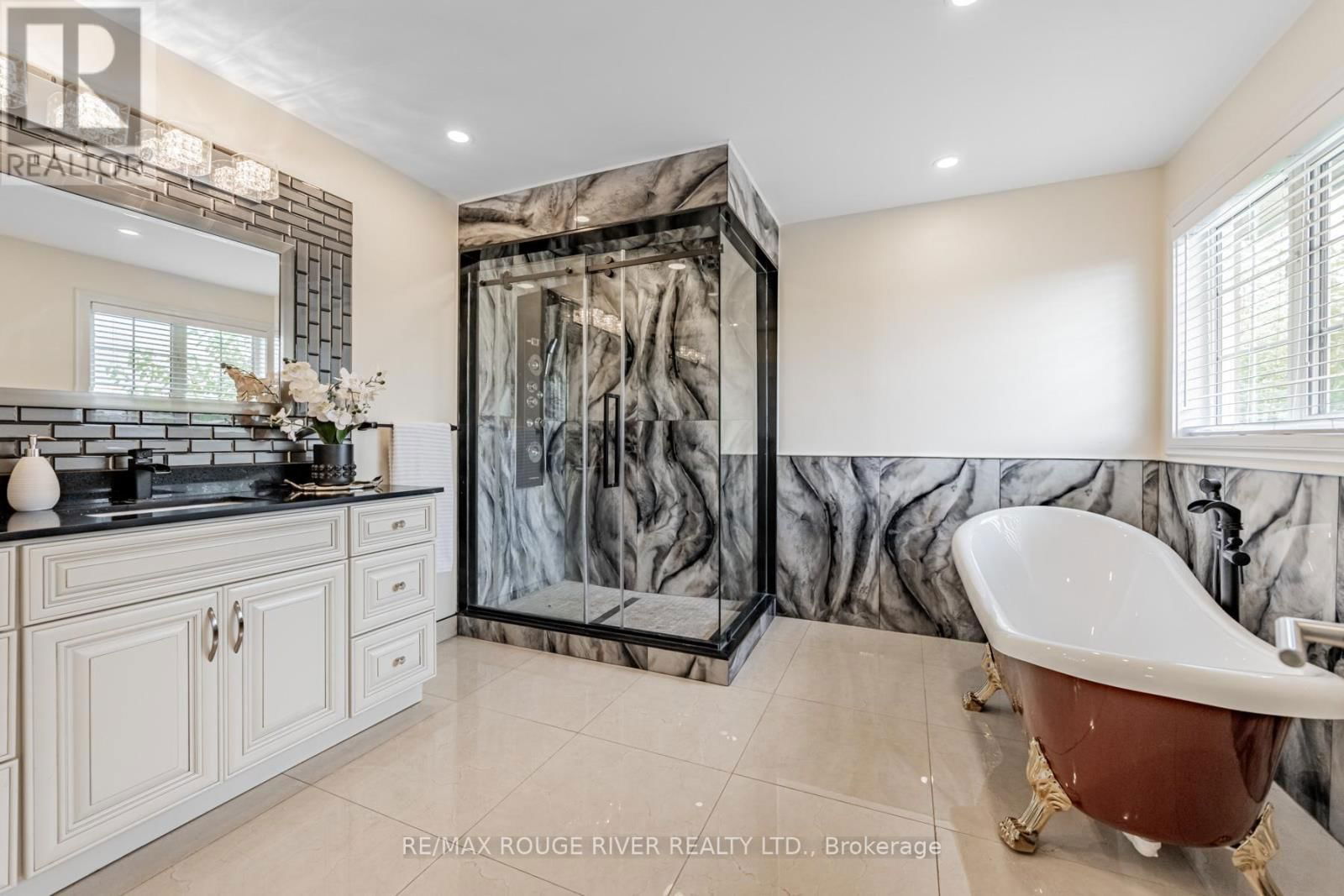 26 PORCHLIGHT ROAD Image 27