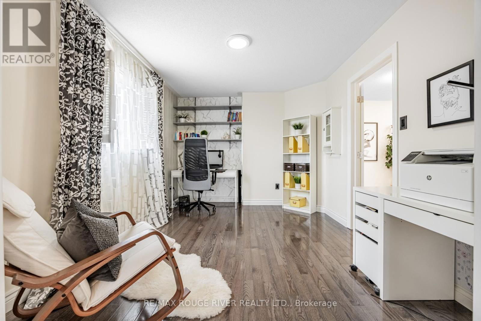 26 PORCHLIGHT ROAD Image 29