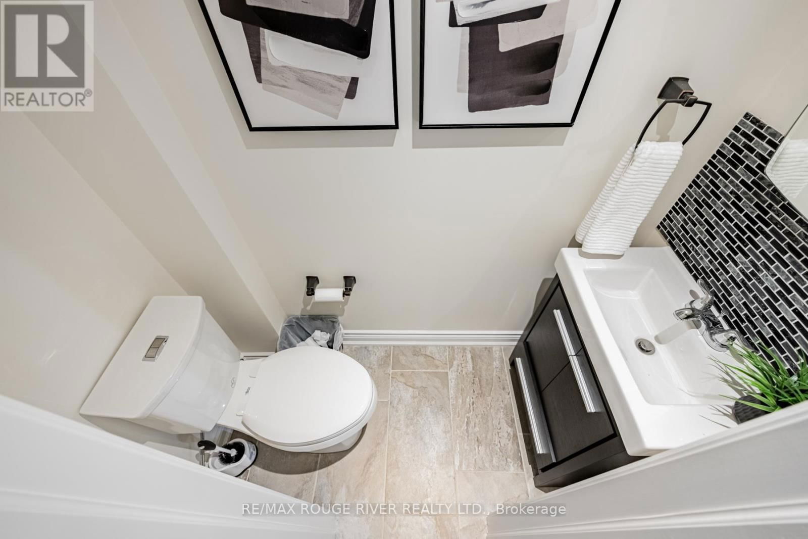 26 PORCHLIGHT ROAD Image 43