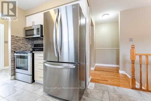 756 MACKENZIE DRIVE Image 11
