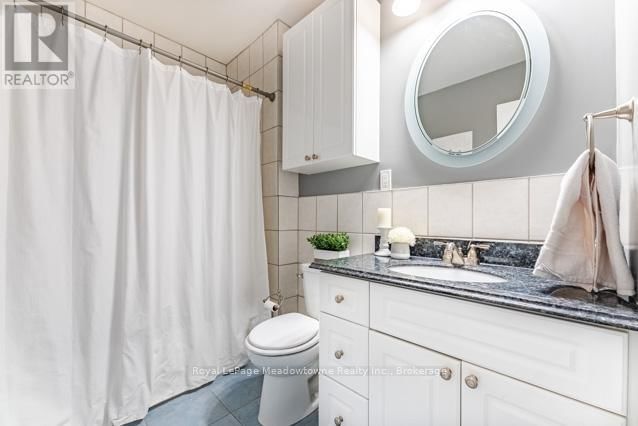 756 MACKENZIE DRIVE Image 21
