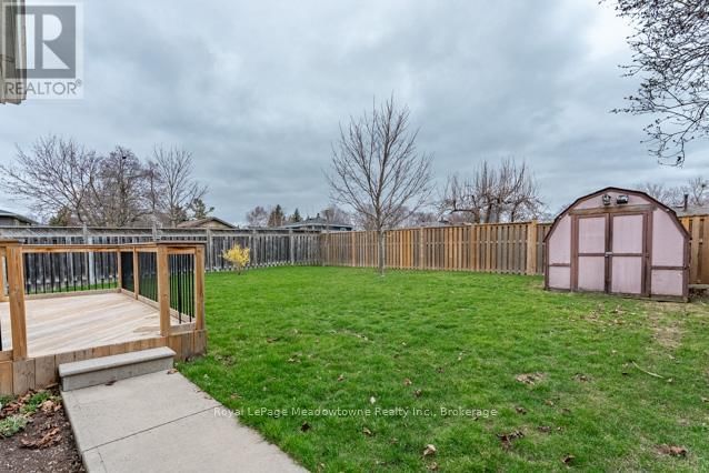 756 MACKENZIE DRIVE Image 28