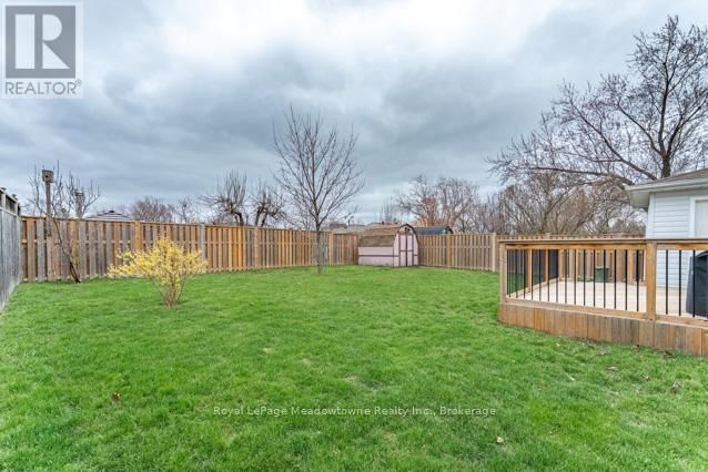 756 MACKENZIE DRIVE Image 30