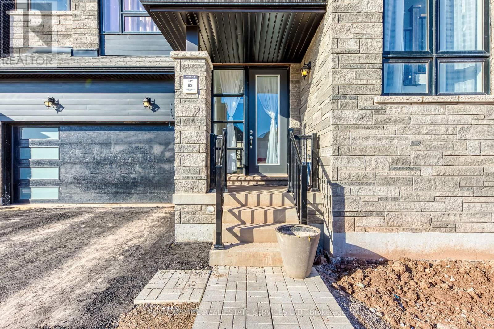 1367 PELICAN PASSAGE Image 2