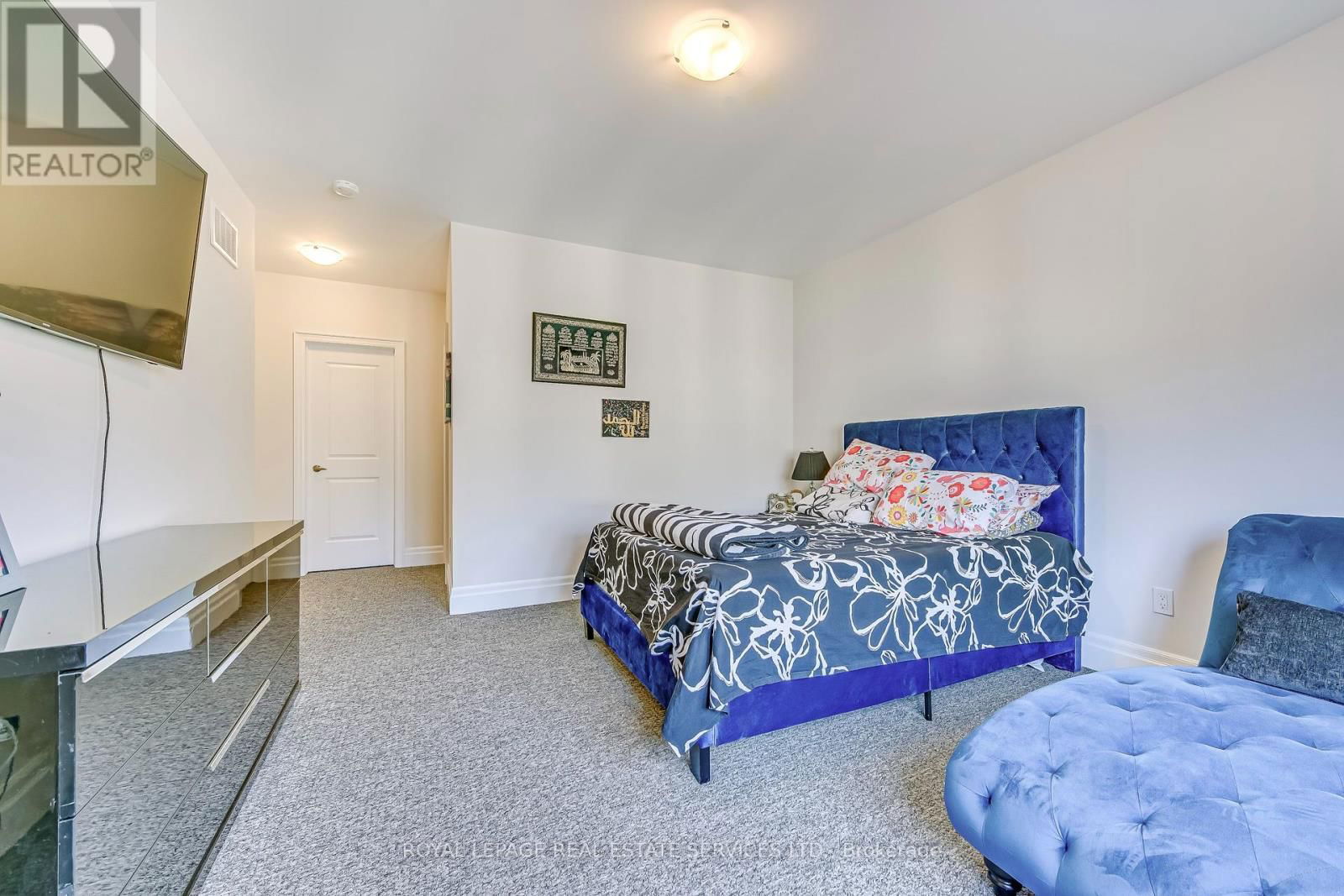 1367 PELICAN PASSAGE Image 22