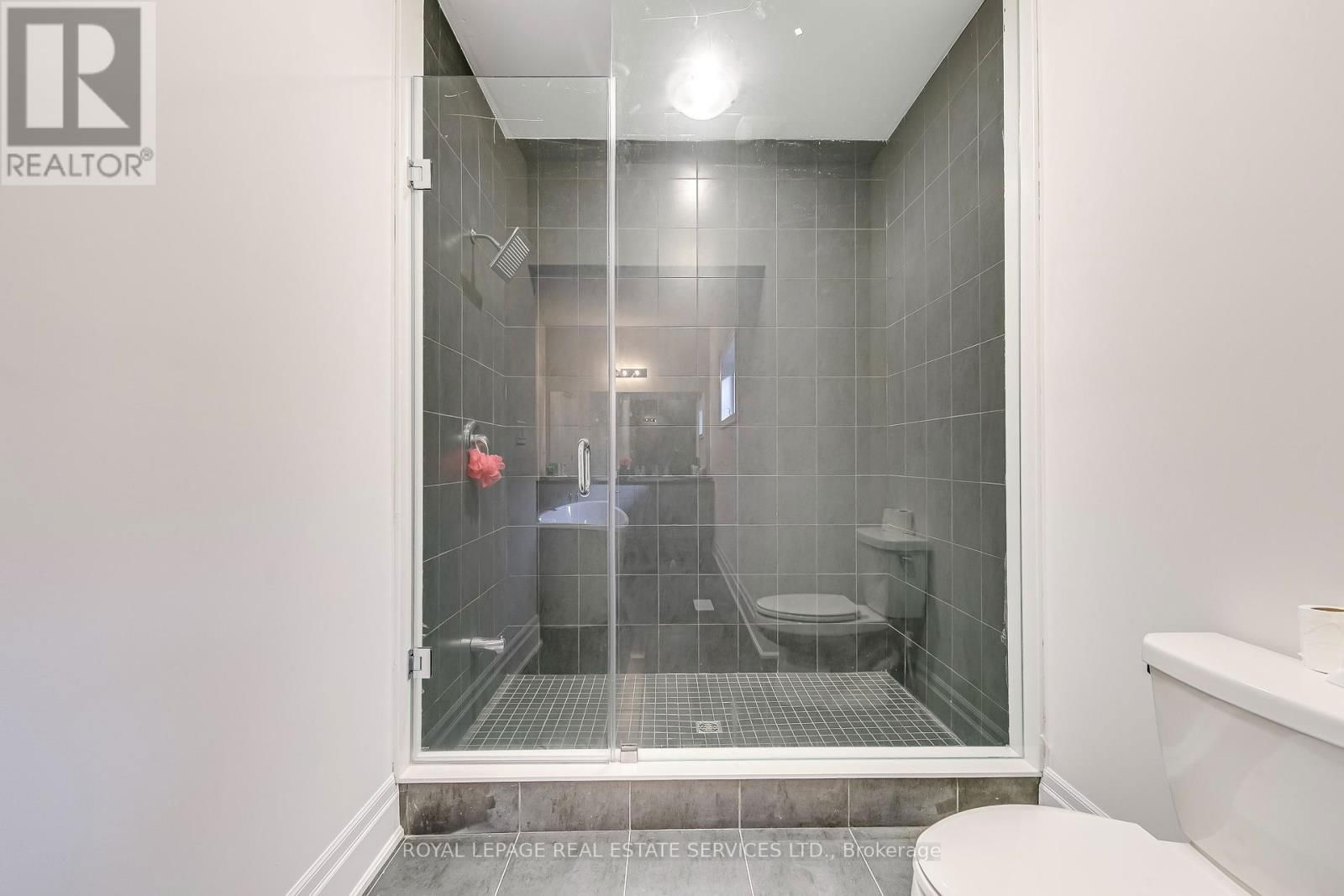 1367 PELICAN PASSAGE Image 24