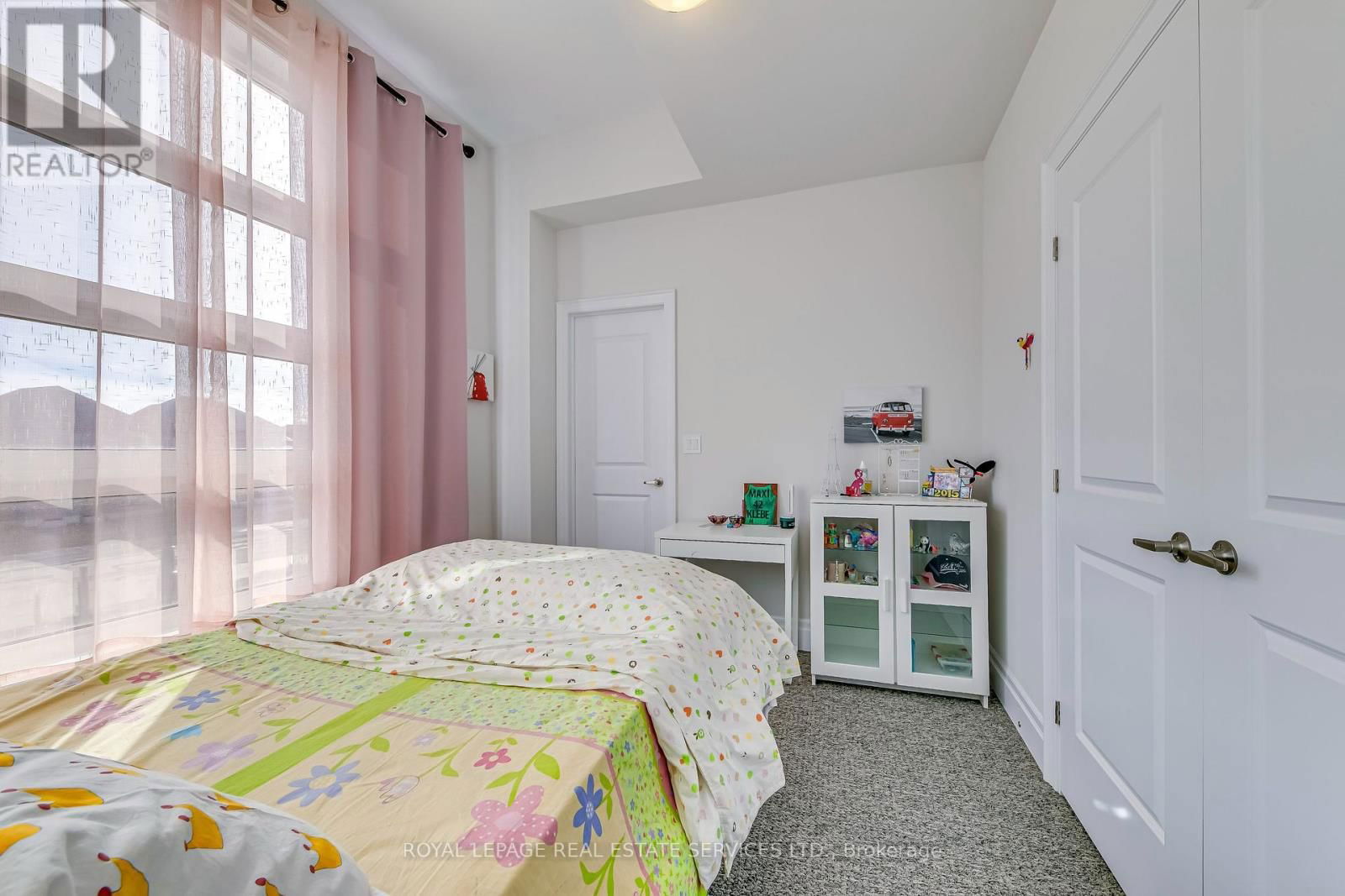 1367 PELICAN PASSAGE Image 25