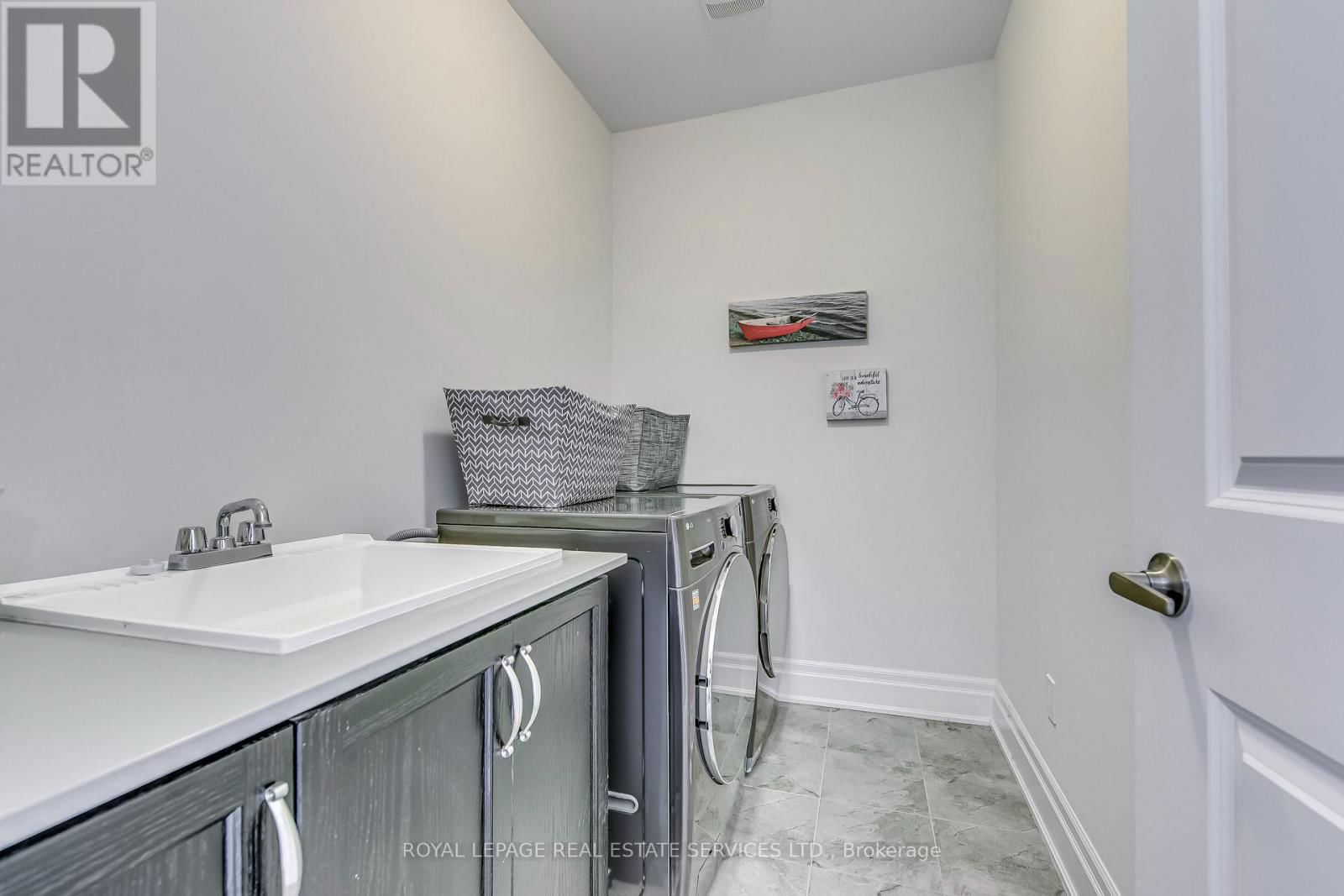 1367 PELICAN PASSAGE Image 34