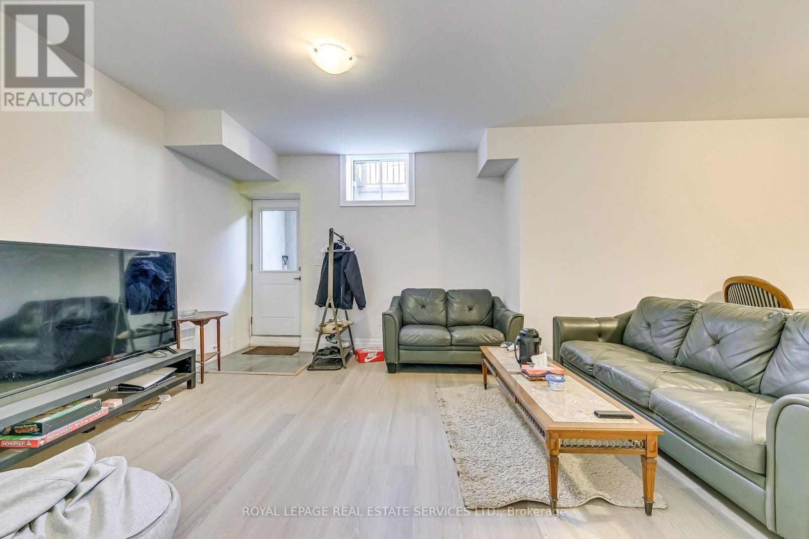 1367 PELICAN PASSAGE Image 38