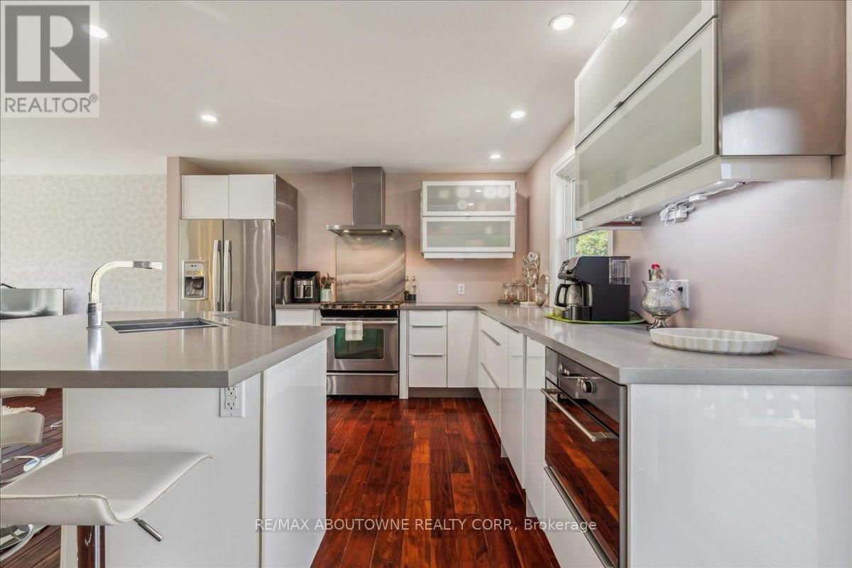 2430 CAVENDISH DRIVE Image 15