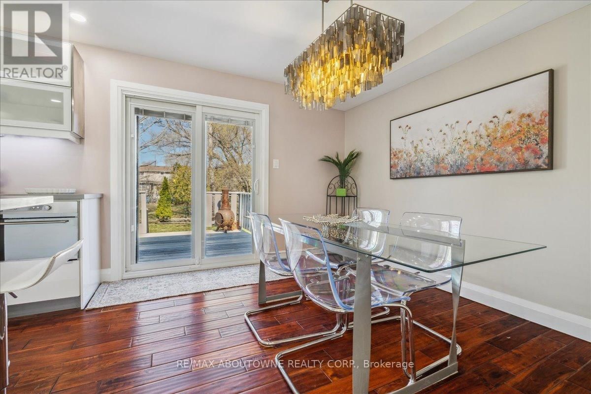 2430 CAVENDISH DRIVE Image 17