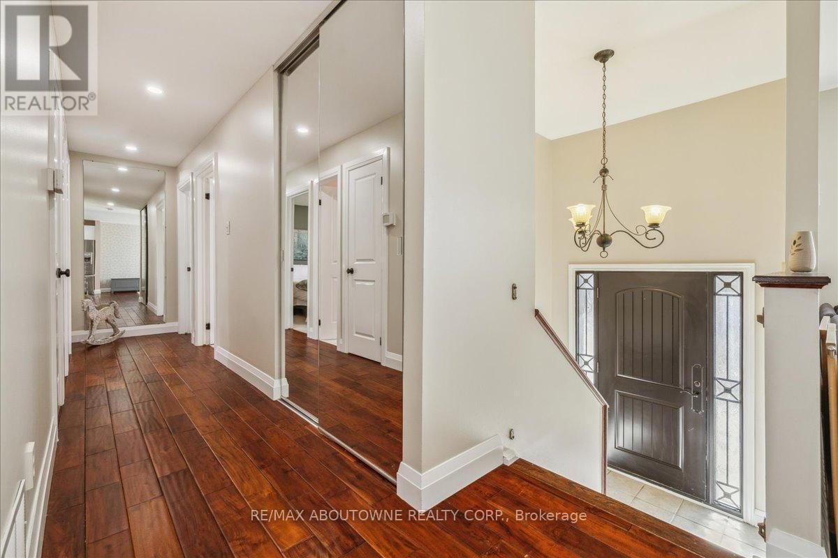 2430 CAVENDISH DRIVE Image 19