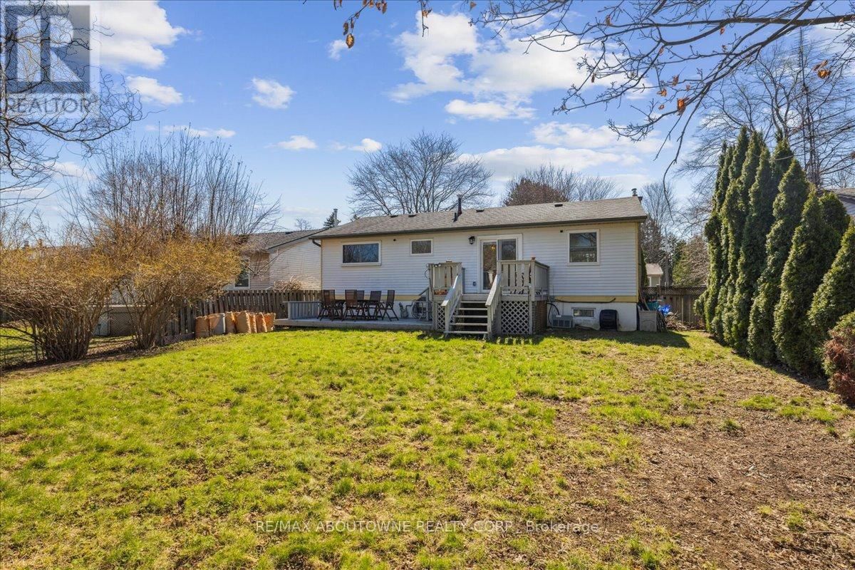 2430 CAVENDISH DRIVE Image 35