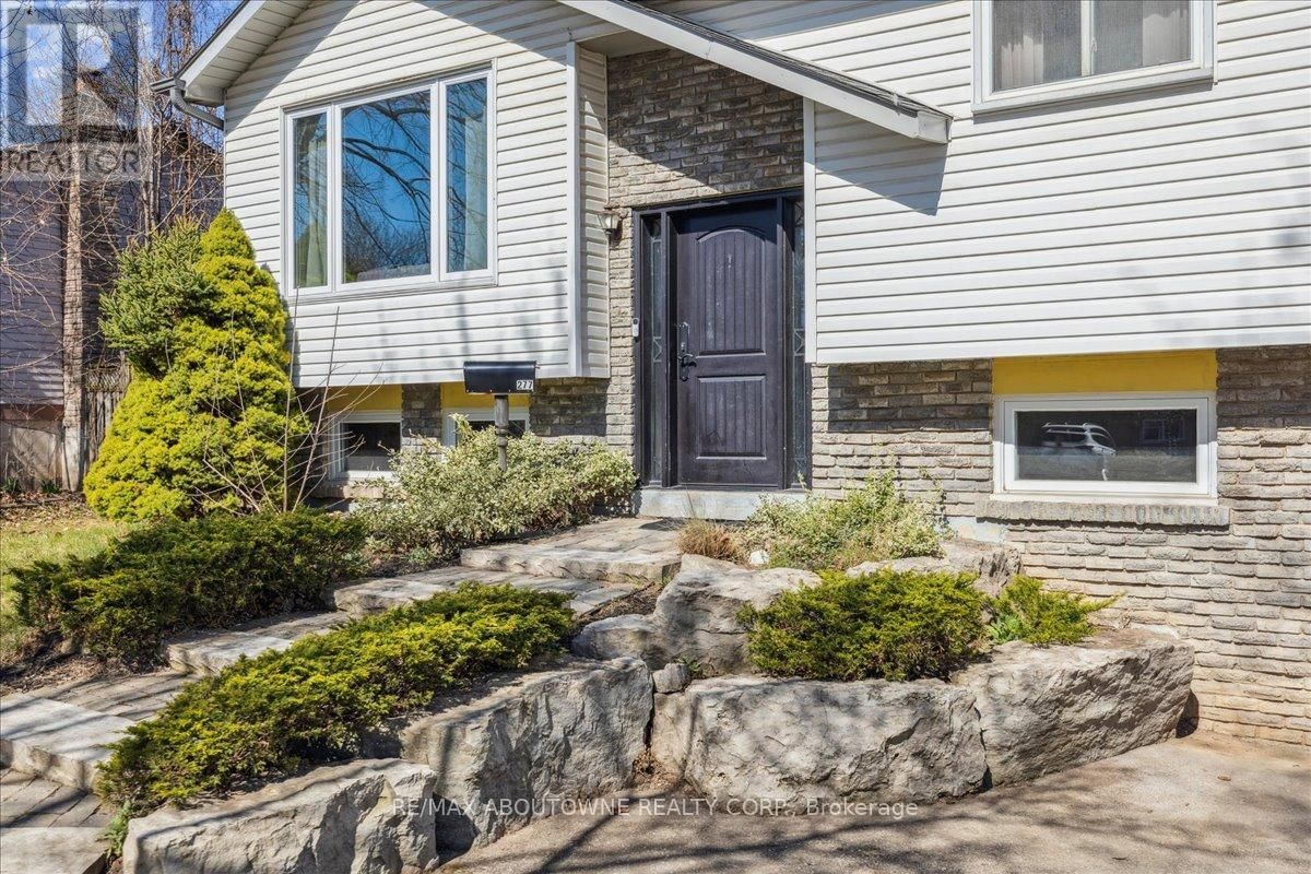 2430 CAVENDISH DRIVE Image 4