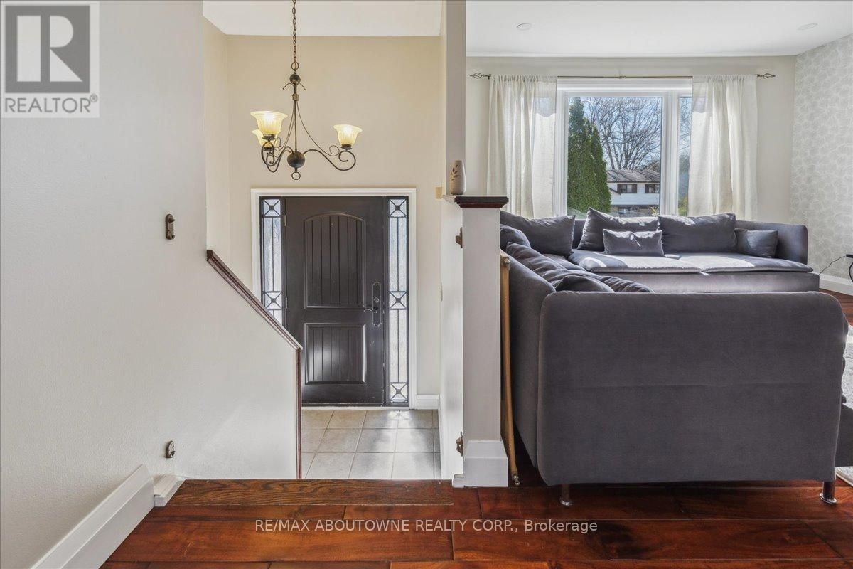 2430 CAVENDISH DRIVE Image 5
