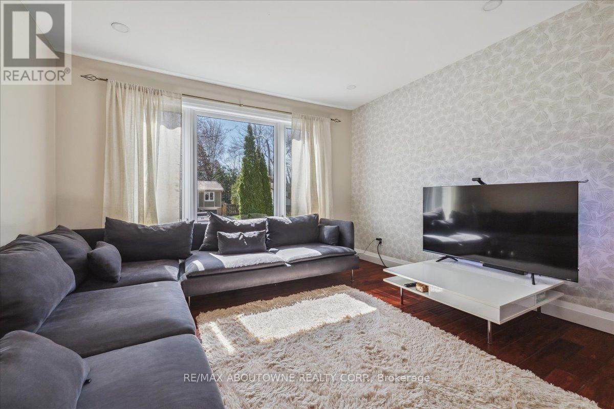 2430 CAVENDISH DRIVE Image 7