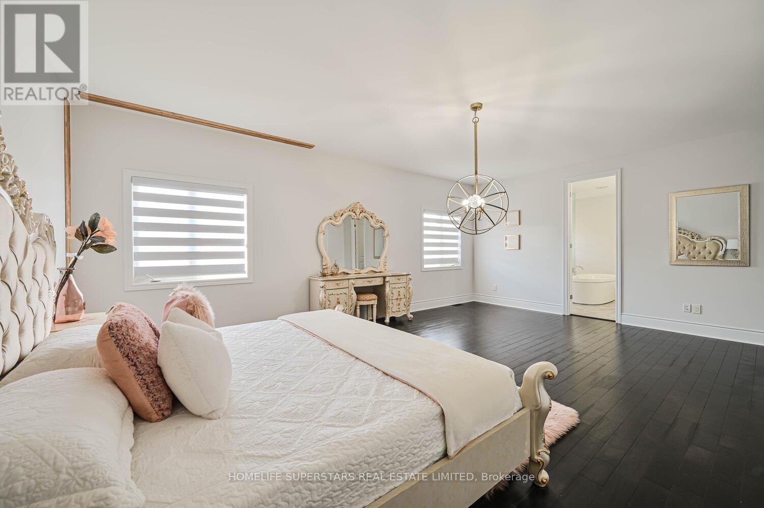 56 ARTHUR GRIFFIN CRESCENT Image 21